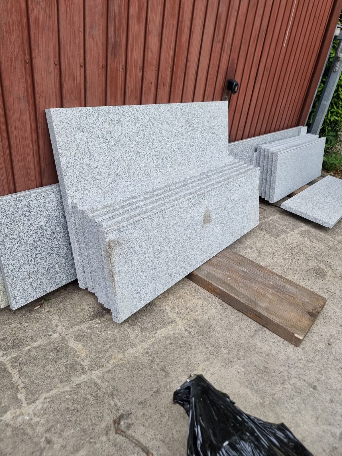 Fensterbänke und Außentreppen 11