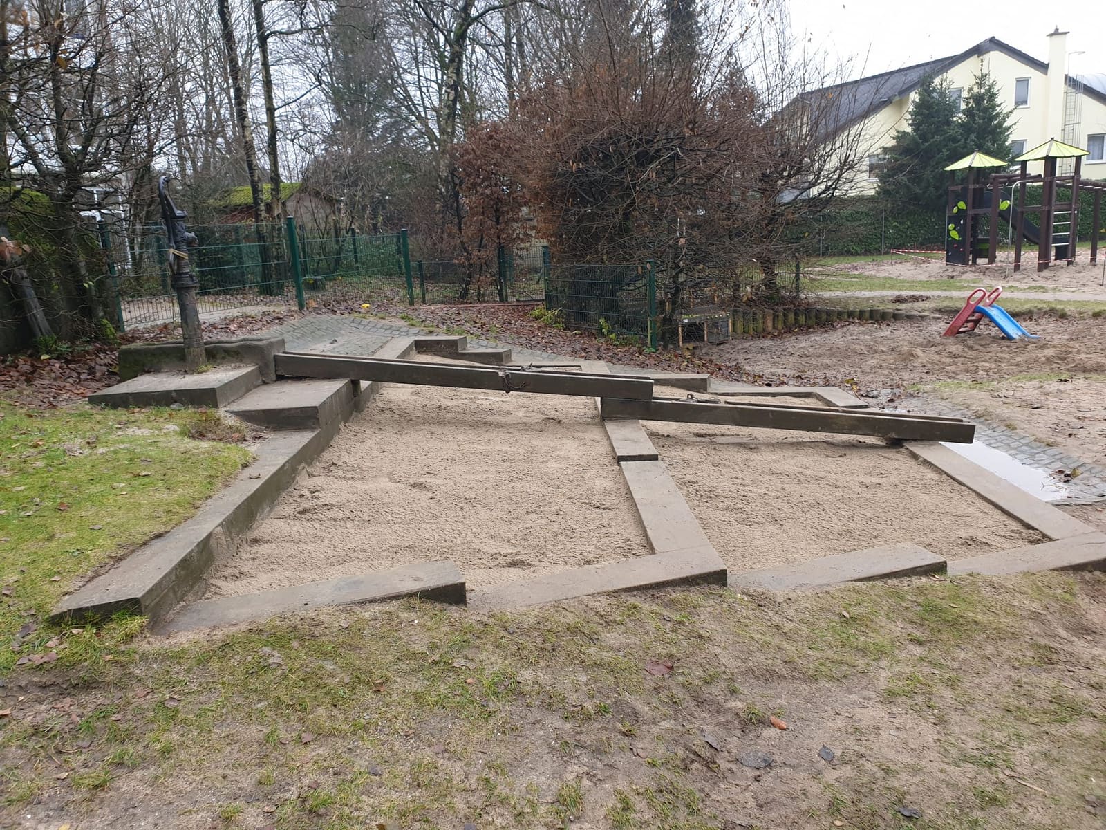 Sandkastenbau und -sanierung 11